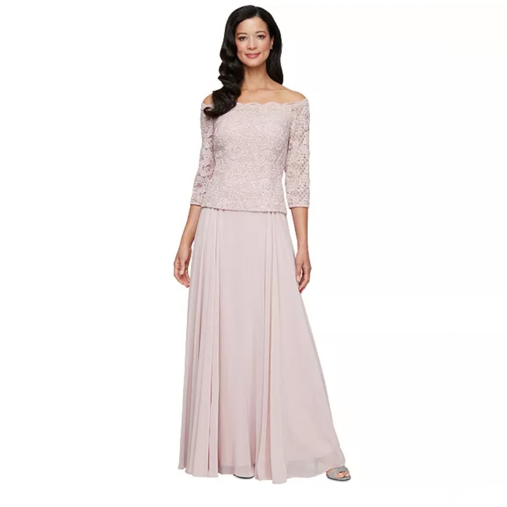 Women's Clothing (906)